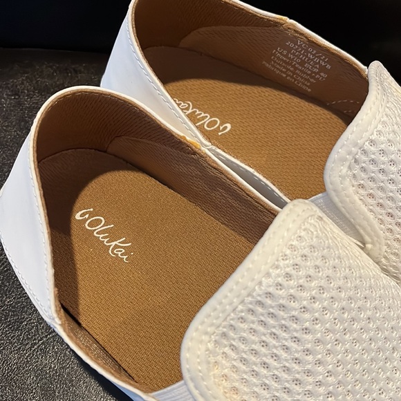 NWOT OluKai Pehuea Bright White Womens Slip On size 10 - Picture 2 of 7